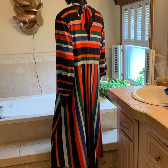 ELOQUII MULTICOLOR DRESS - Picture 2 of 9